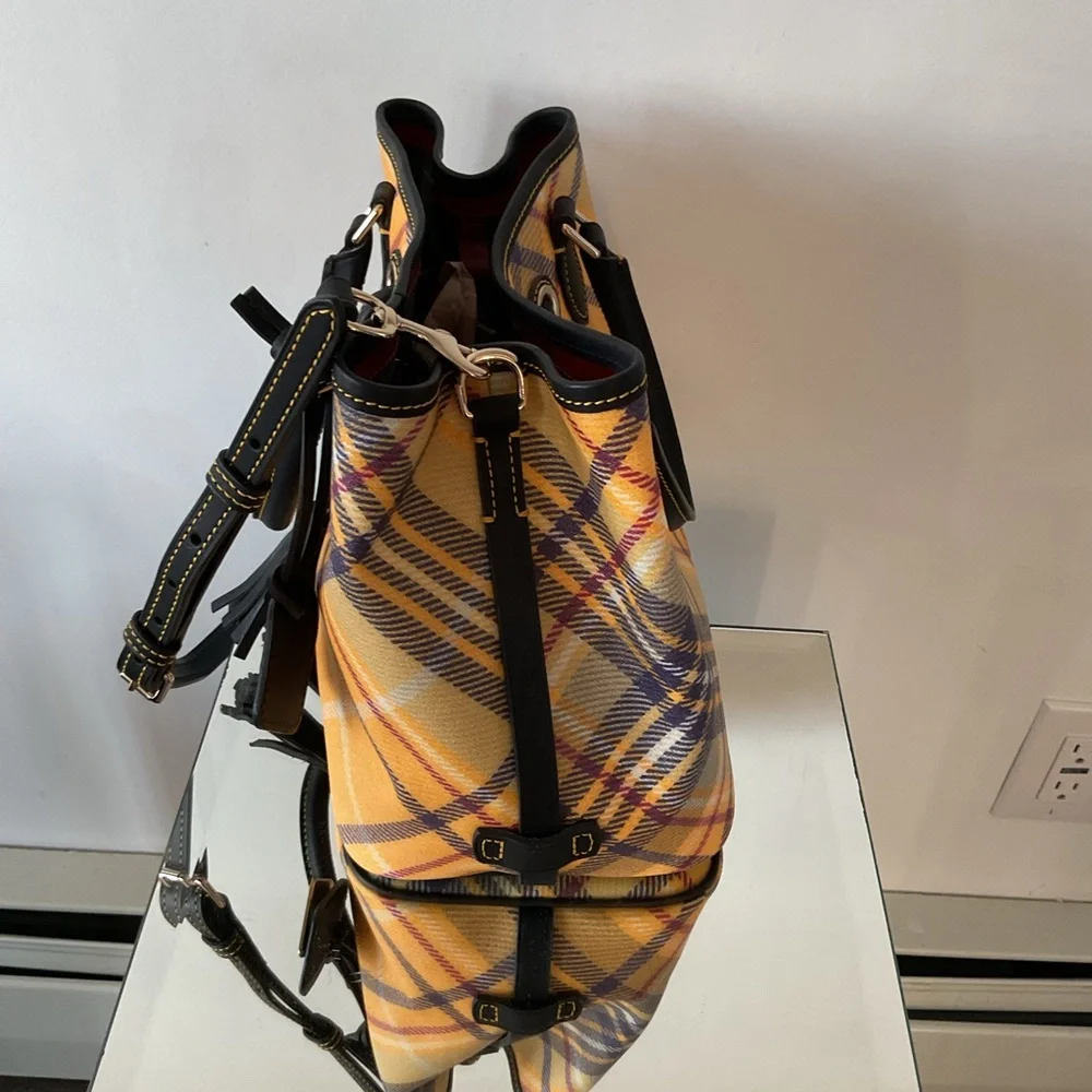 VTG Dooney & Bourke Tartan Collection Victoria Yellow Bucket Crossbody Like New - Picture 8 of 9